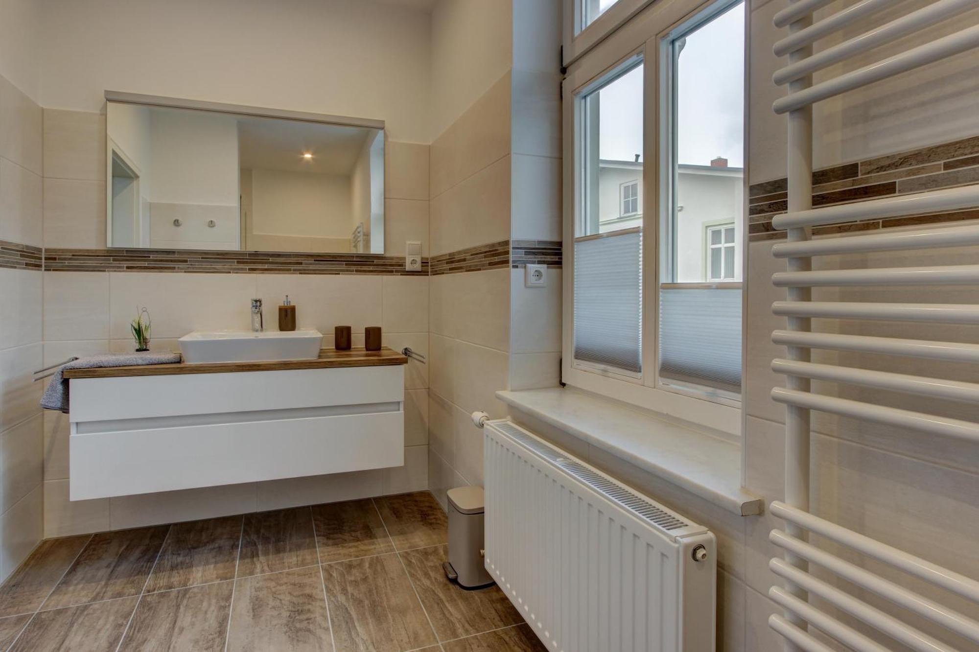 Villa Fernsicht - Wohnung Nr 1 - Mit Meerblick 사스니츠 외부 사진
