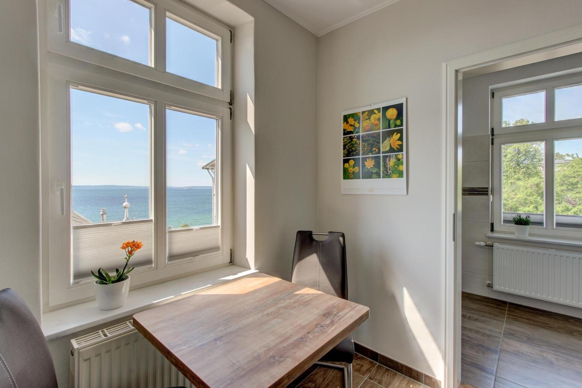 Villa Fernsicht - Wohnung Nr 1 - Mit Meerblick 사스니츠 외부 사진