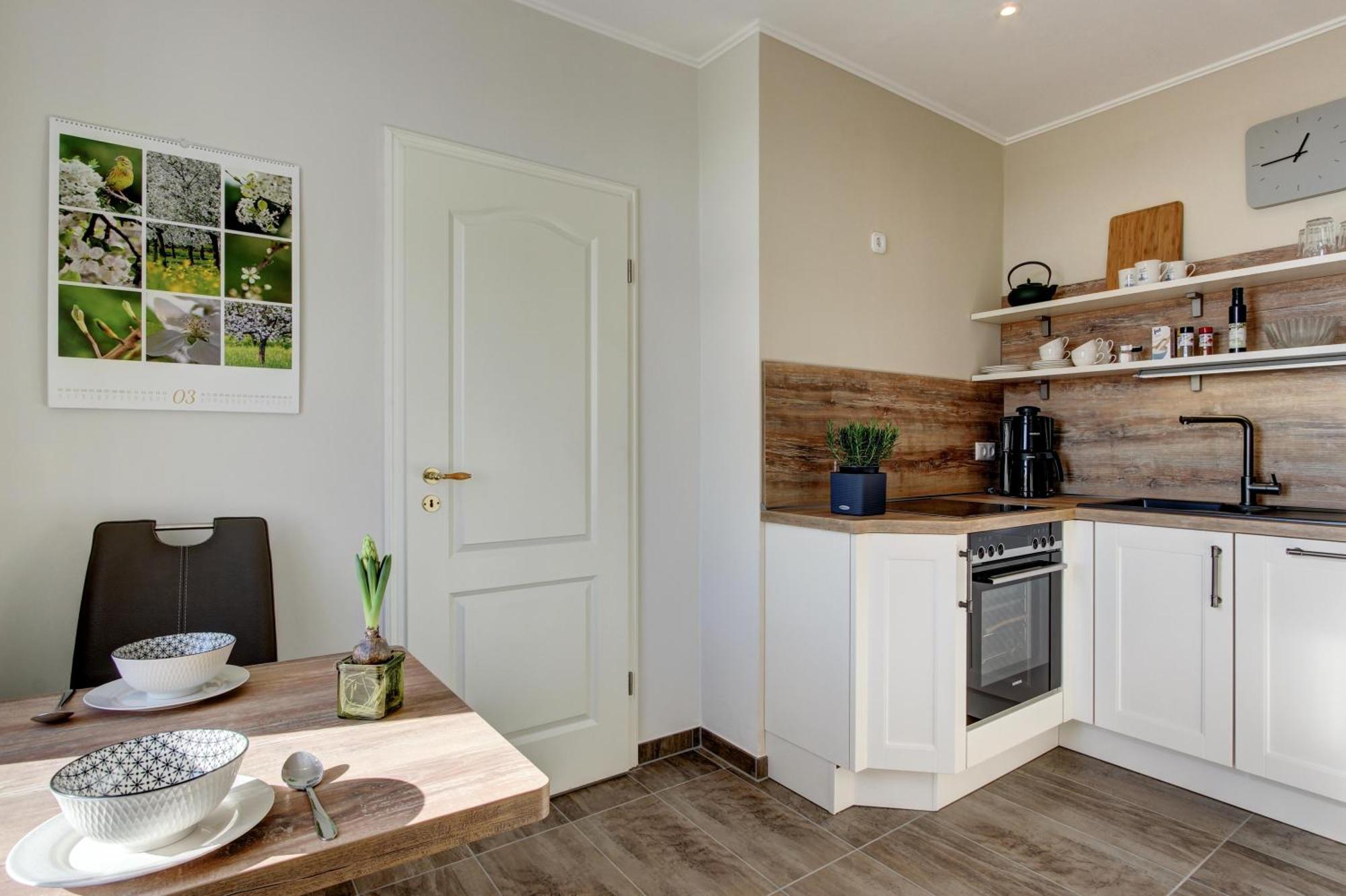 Villa Fernsicht - Wohnung Nr 1 - Mit Meerblick 사스니츠 외부 사진