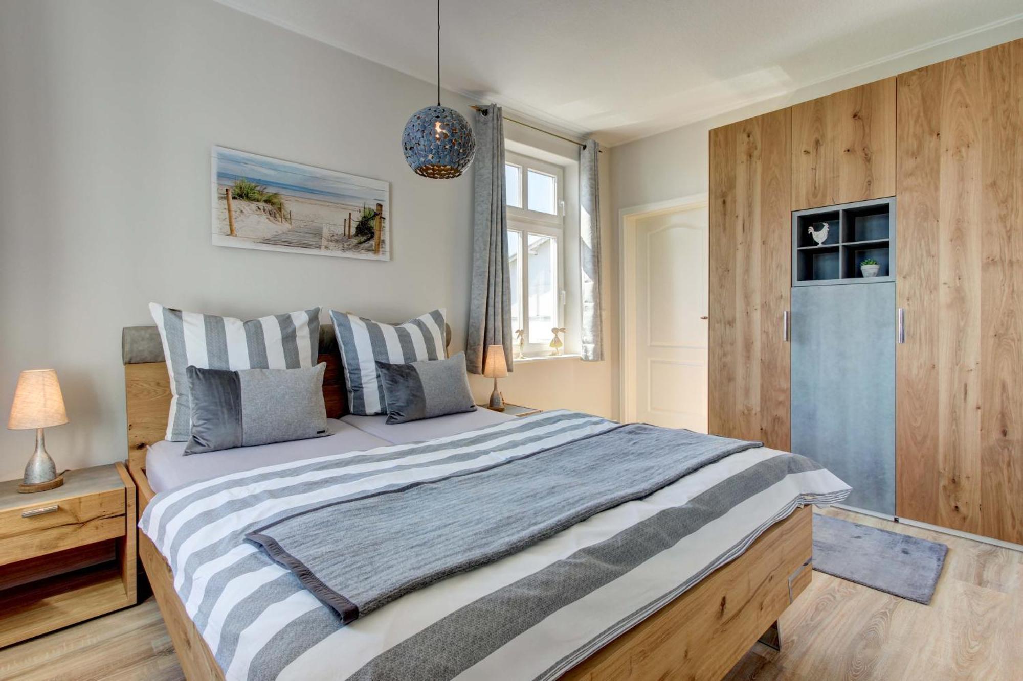Villa Fernsicht - Wohnung Nr 1 - Mit Meerblick 사스니츠 외부 사진